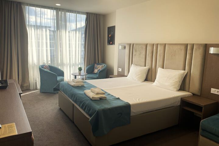 Room 15 of 28