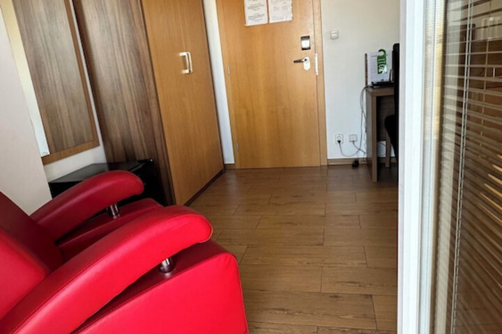 Room 44 of 92