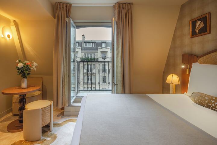 Room 8 of 41