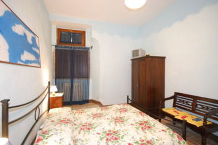 Room 10 of 24