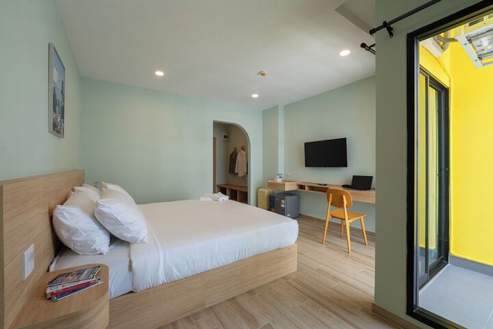 Room 3 of 13
