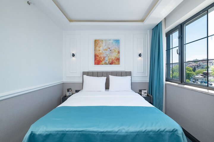 Room 25 of 49