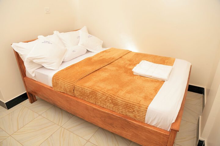 Room 2 of 13
