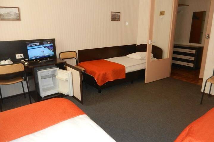 Room 34 of 87