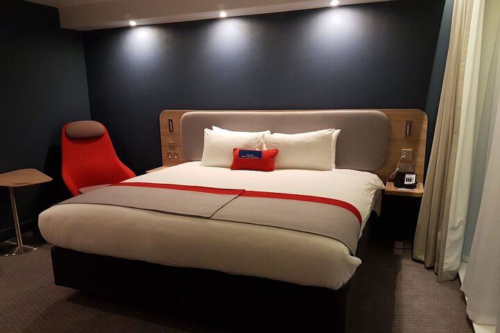 Room 8 of 31