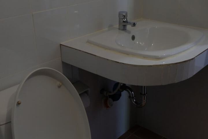 Room 9 of 13