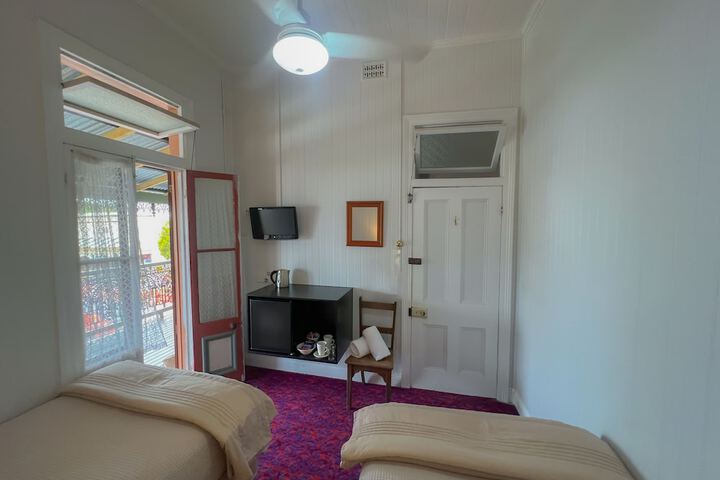Room 7 of 29