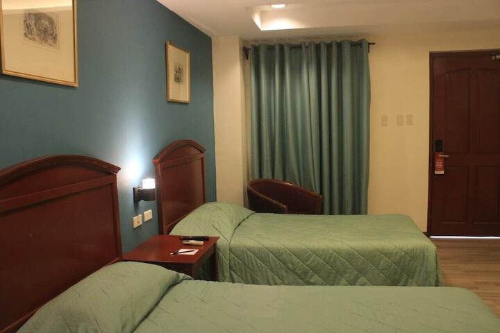 Room 3 of 16