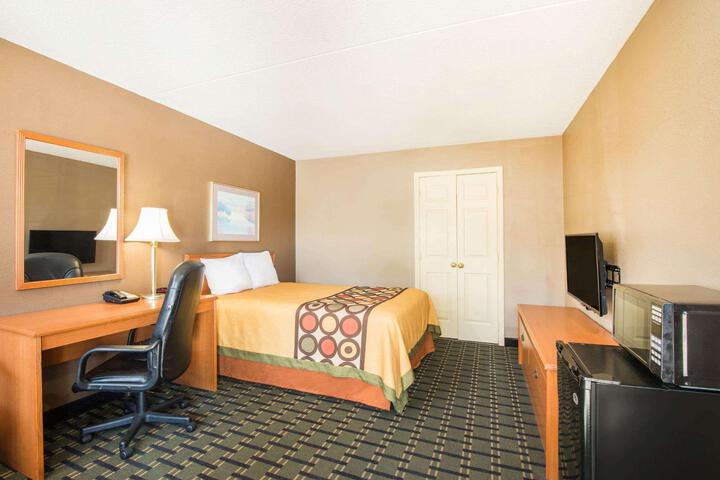 Deluxe Double Bed (14 of 15)