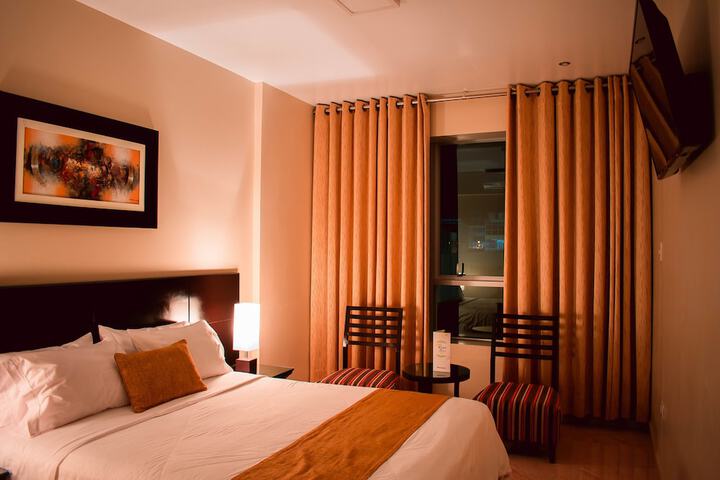 Room 5 of 107