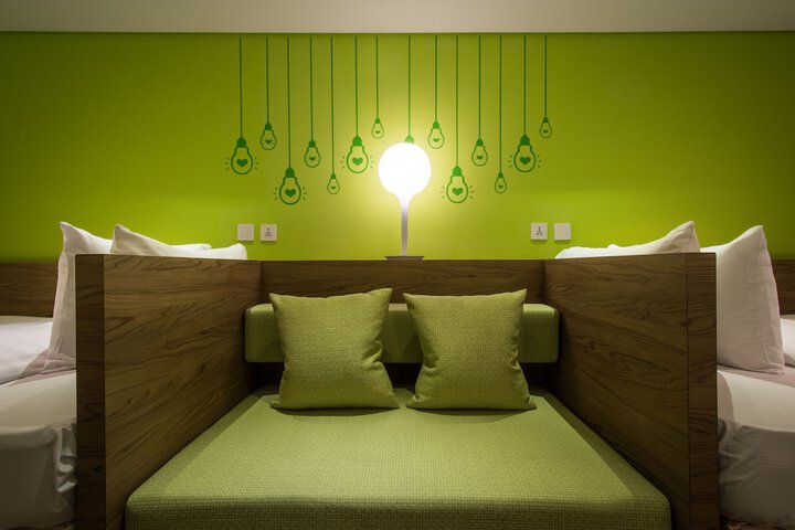 Room 122 of 171
