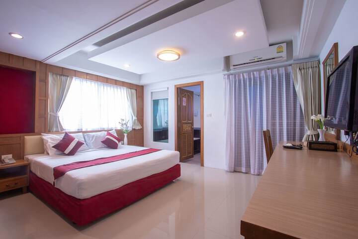 Room 5 of 60