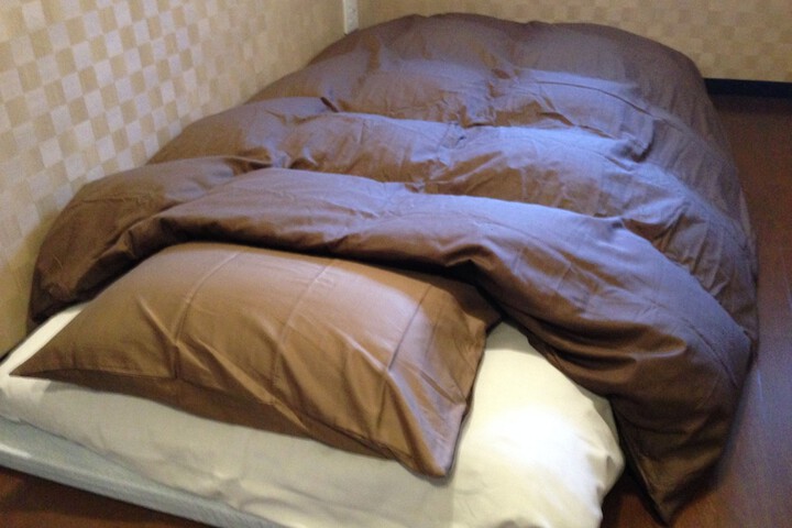 Room 4 of 37