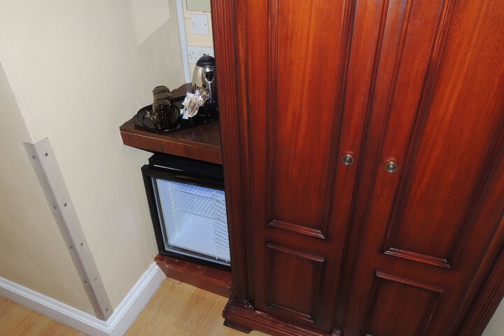 Room 3 of 81
