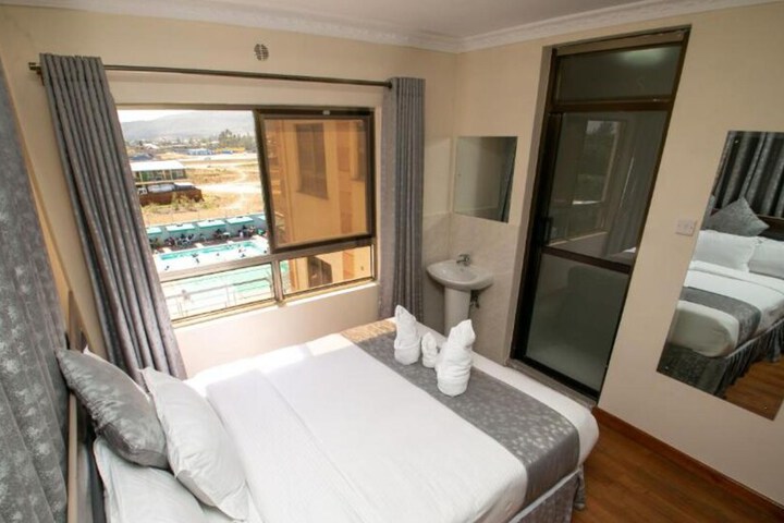 Room 19 of 38