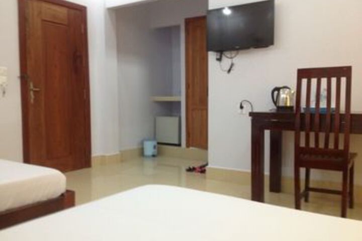 Room 48 of 66
