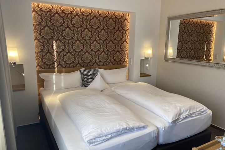 Room 14 of 70
