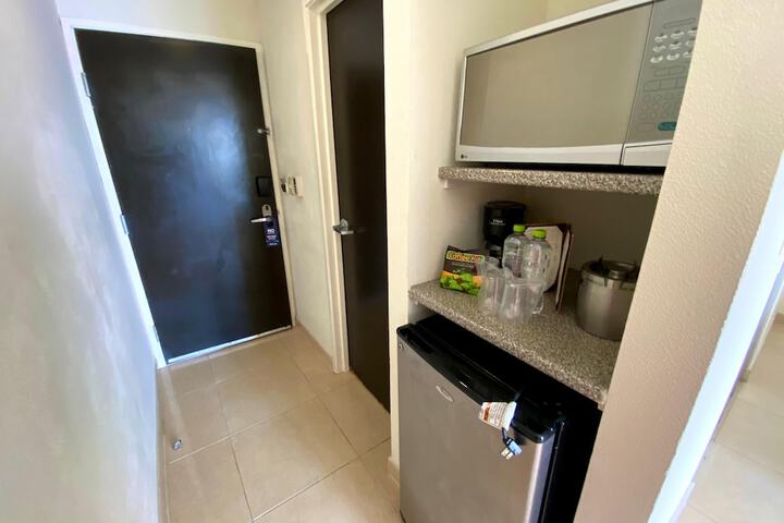 Room 9 of 50