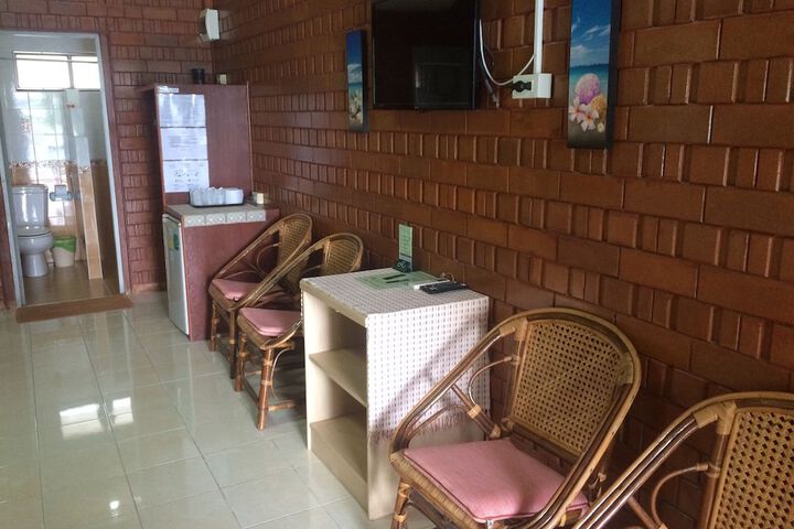 Room 17 of 35