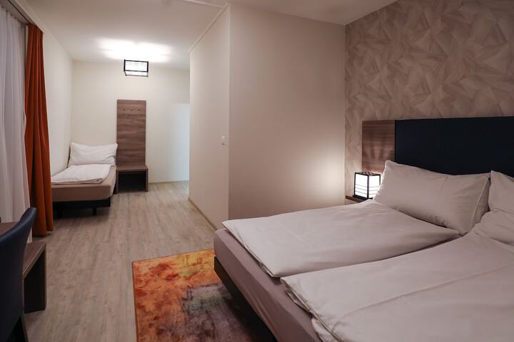 Room 12 of 31
