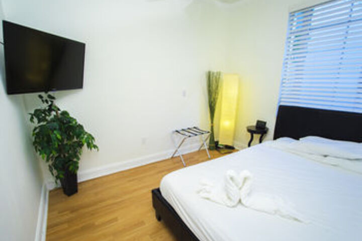 Room 8 of 23
