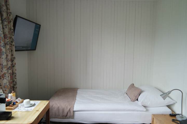 Room 44 of 65