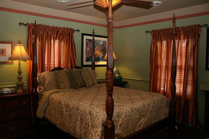 Room 13 of 89