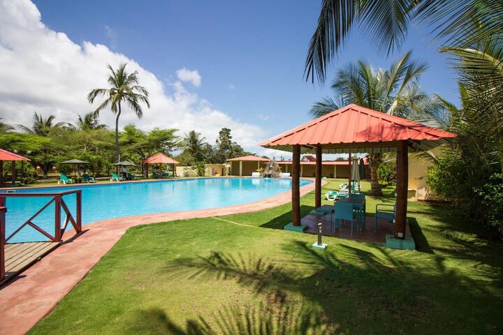 Pool 38 of 60