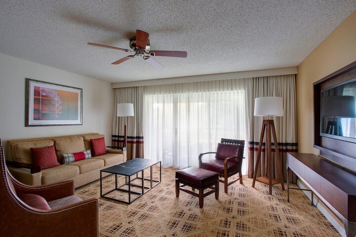 Room 30 of 199