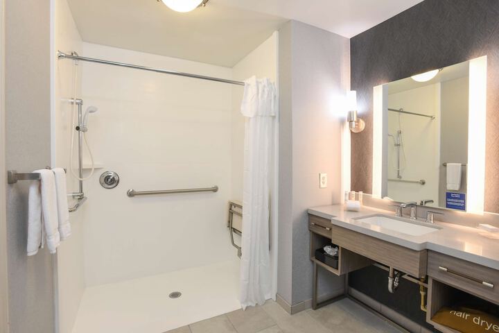 Bathroom shower