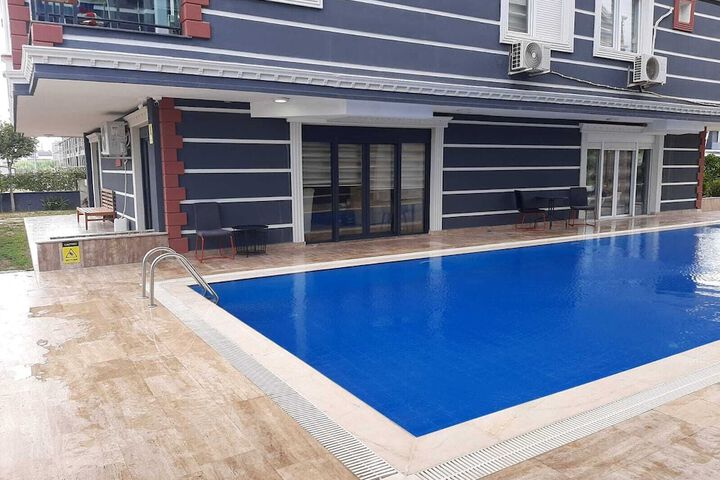 Pool 23 of 38