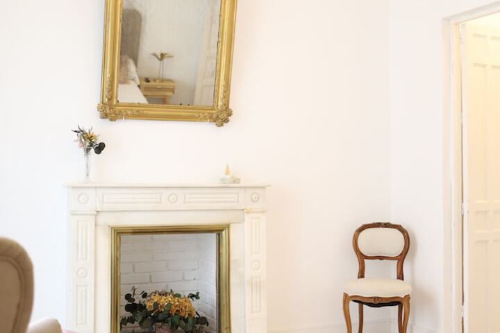 Room 5 of 74