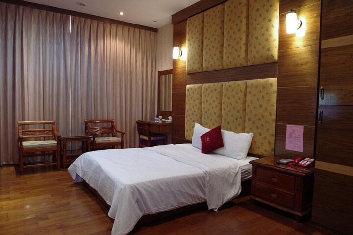 Room 54 of 79