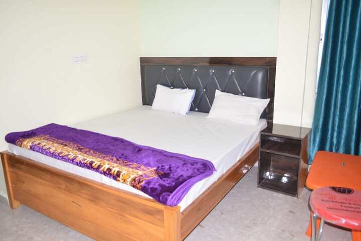 Room 3 of 11