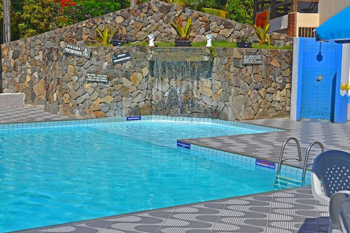 Pool 32 of 100