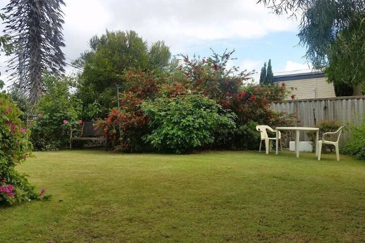 Hotel Exterior 6 of 8