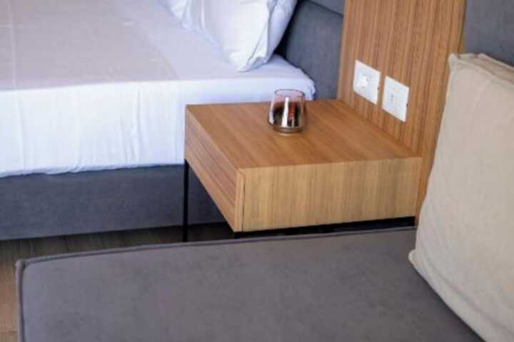 Room 13 of 44