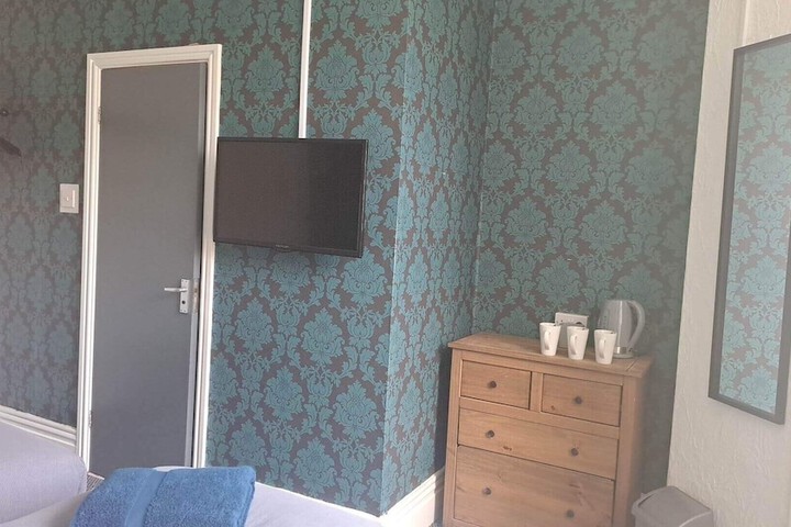 Room 6 of 39