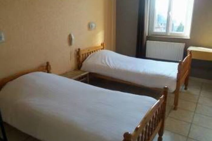 Room 19 of 40