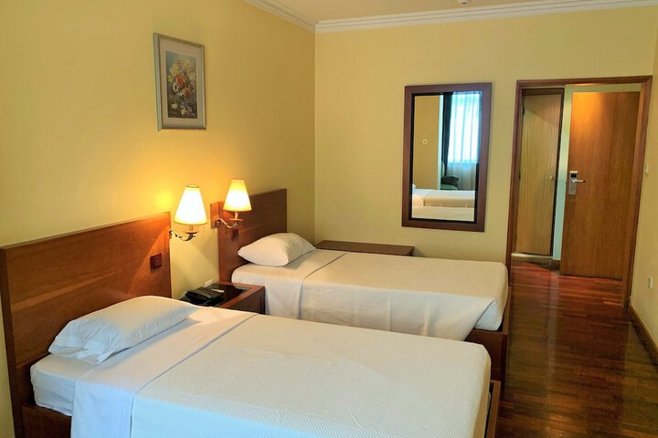 Room 3 of 14