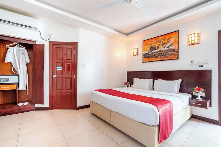 Room 14 of 108
