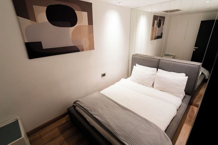 Room 34 of 149
