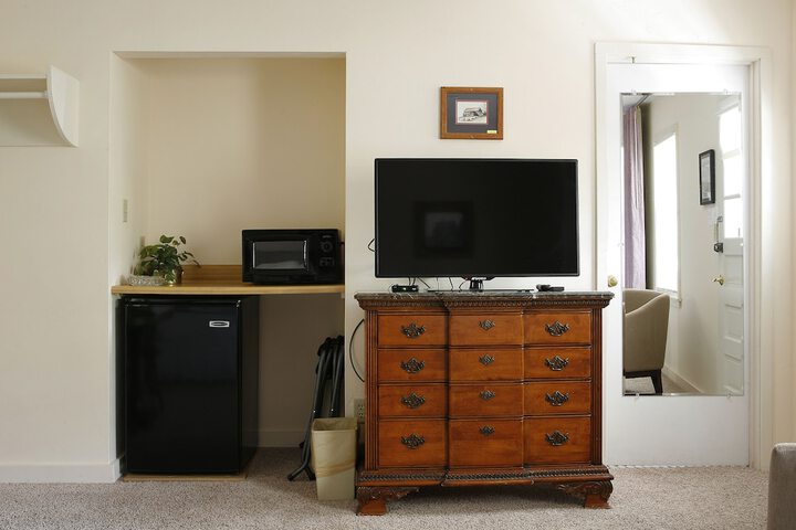 Room 5 of 56