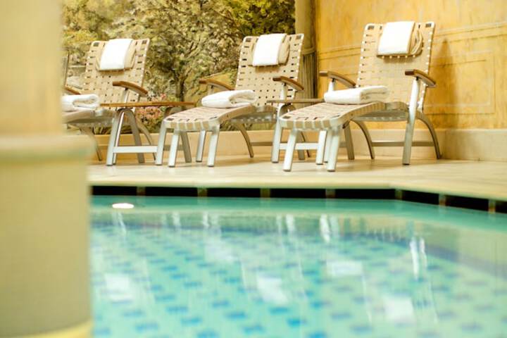 Pool Hotel