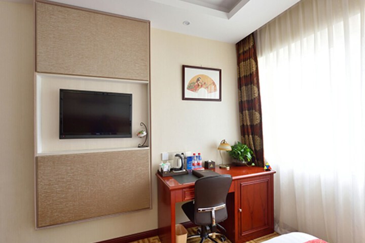 Room 19 of 29