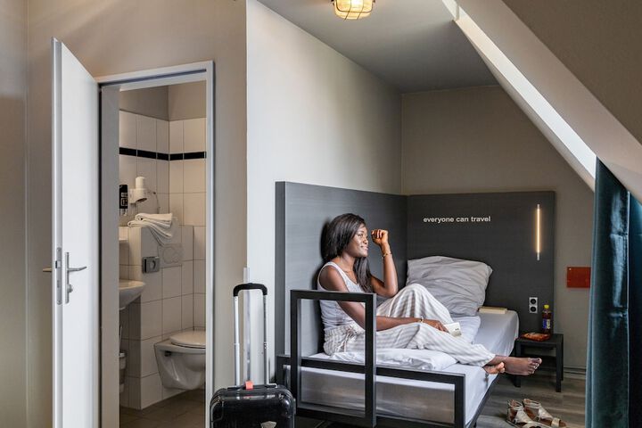 Room 20 of 72