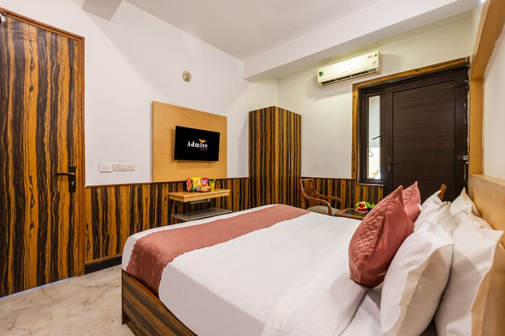 Room 15 of 46