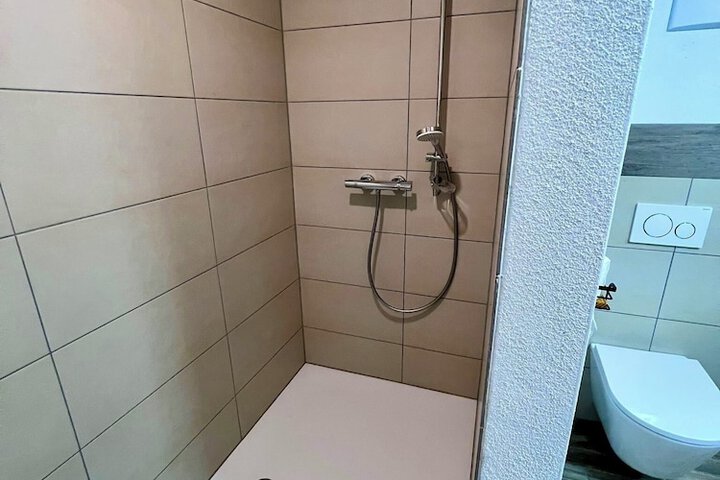 Room 34 of 77