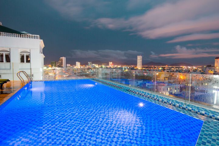 Pool 50 of 67