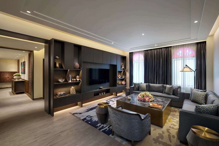 Room 27 of 154